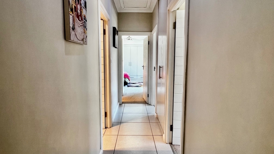 3 Bedroom Property for Sale in Earls Court Lifestyle Estate Western Cape